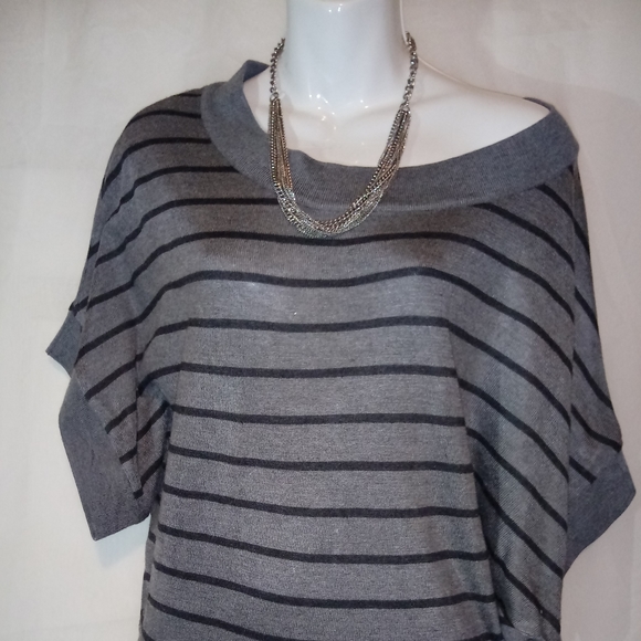 Wet Seal Gray Striped Sweater S - Picture 3 of 3